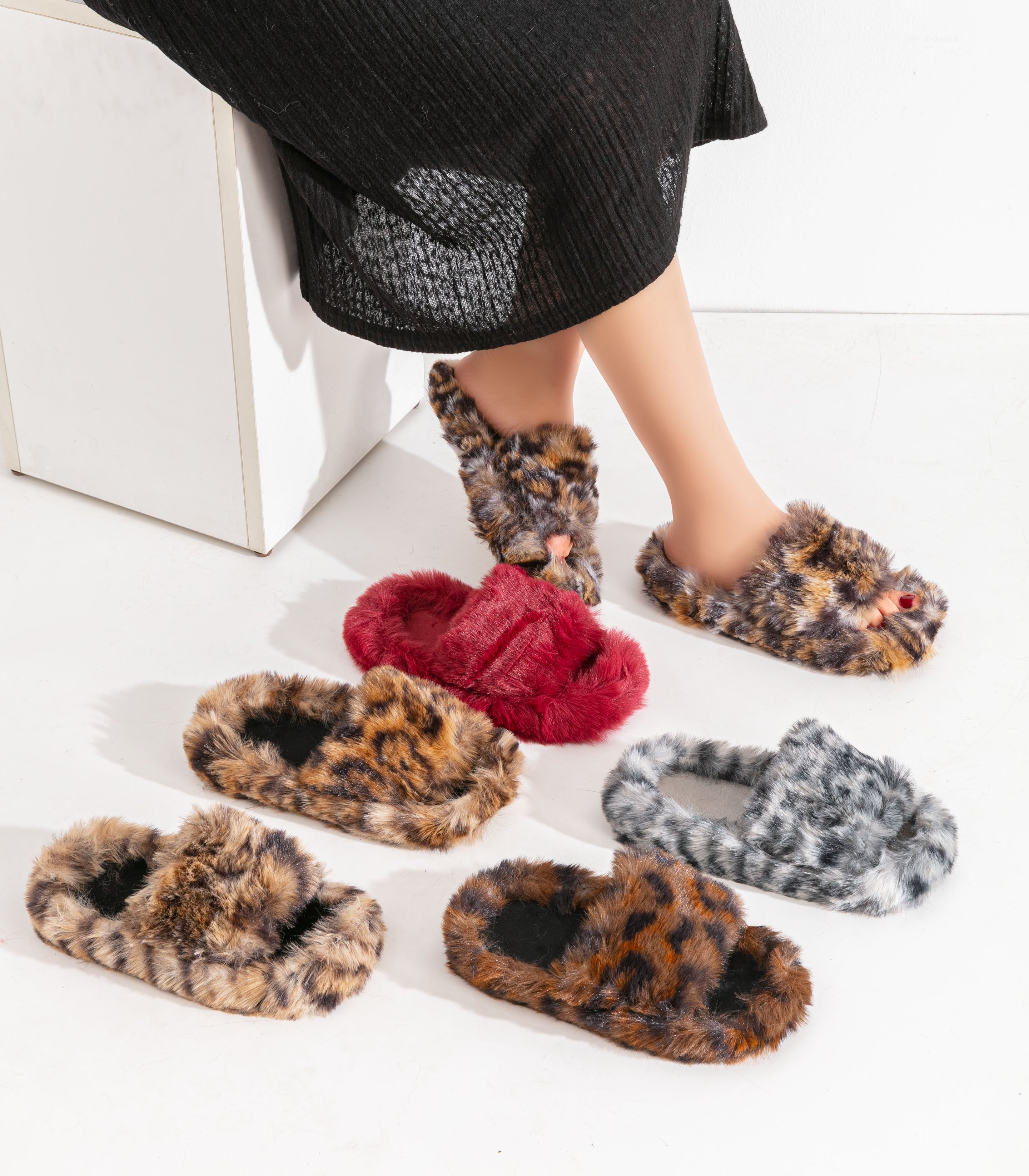 Faux Fur Open-Toe Slipper - Leopard